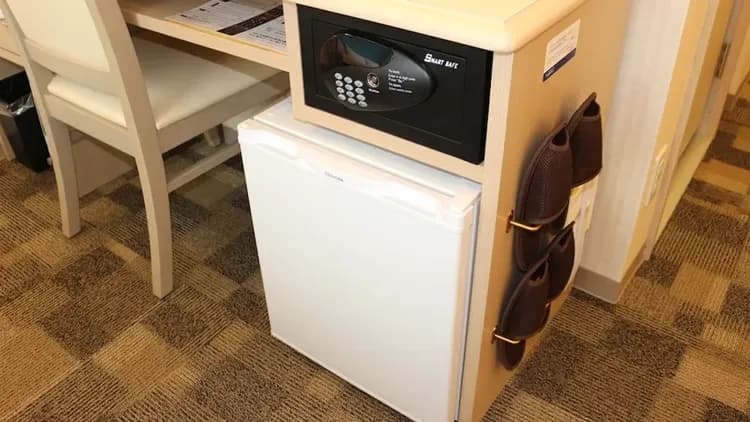 Mini-refrigerator