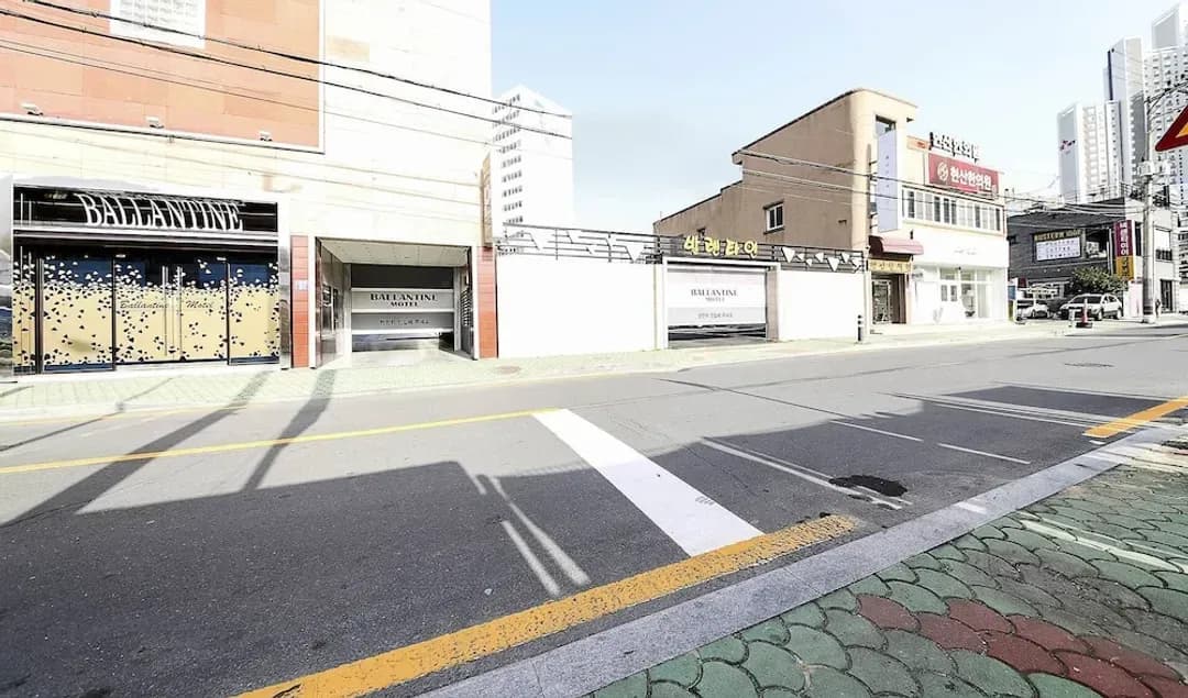 Gyeongsangnam-do-Denbastar Hotel-Kyungnam University Branch