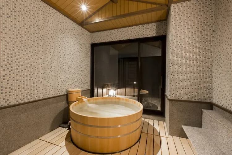 Private spa tub