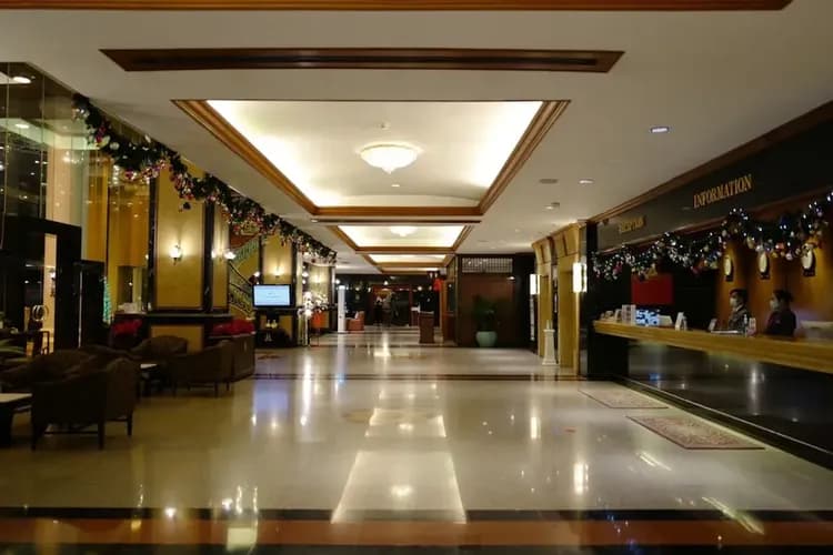 Check-in/check-out kiosk