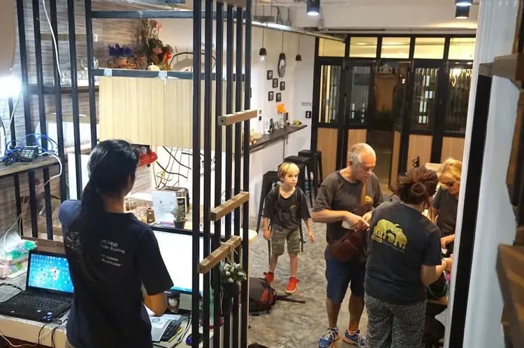 Check-in/check-out kiosk