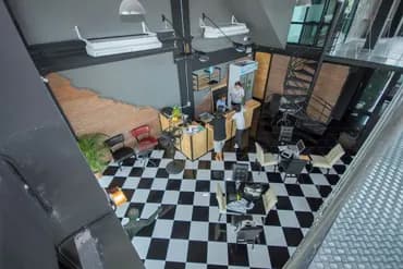 Check-in/check-out kiosk