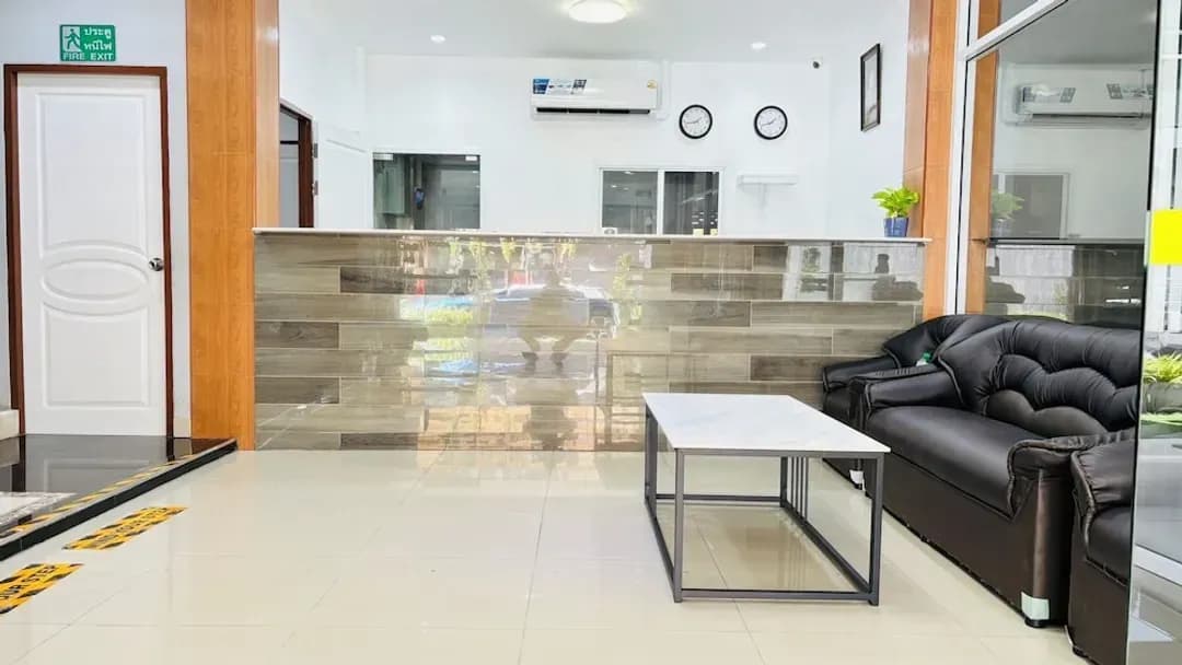 春武里府-Royal Star Suites Pattaya