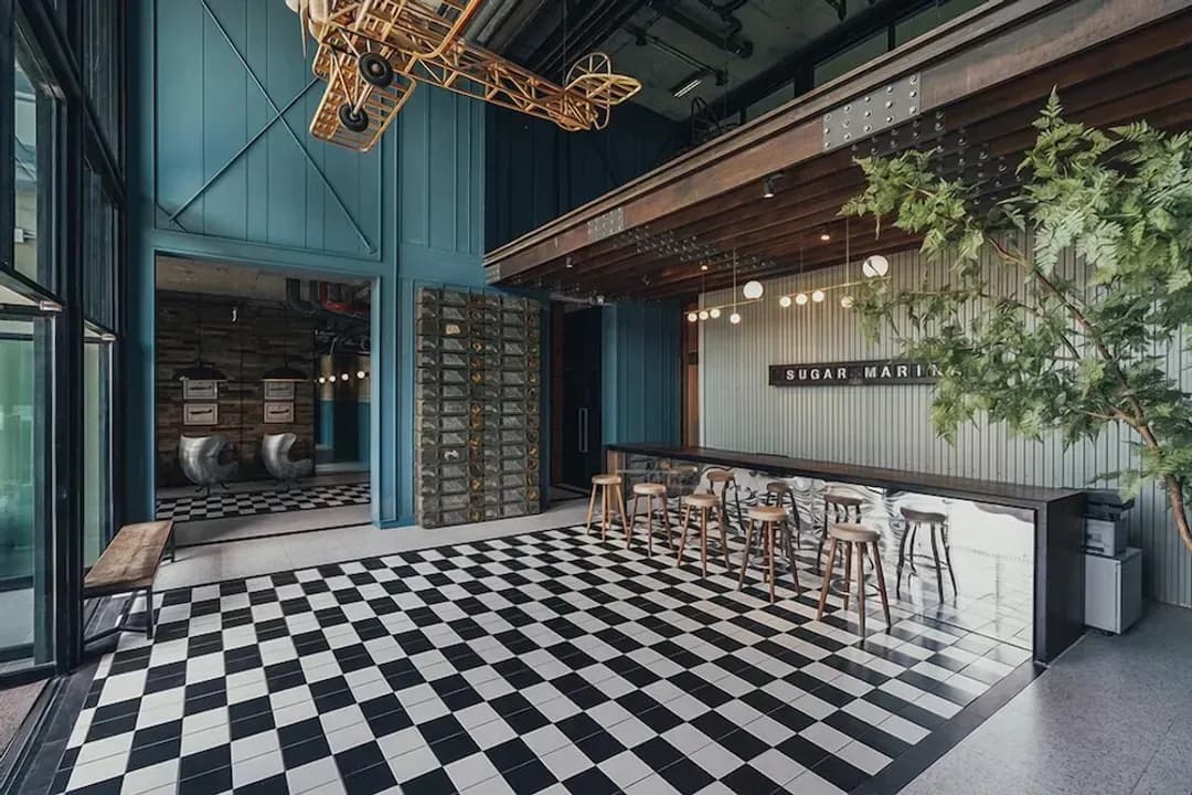 Phuket-Sugar Marina Hotel - AVIATOR - Phuket Airport