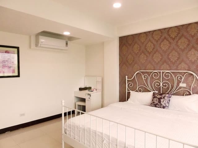 迷人旅居 l 市區|大房型x陽台|東大門夜市&公正包子-歇會雙人房大窗戶-4A-3