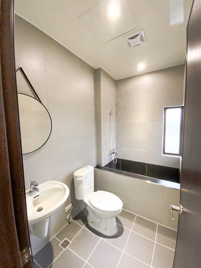 Chill breathed a sigh of relief-entire house-8