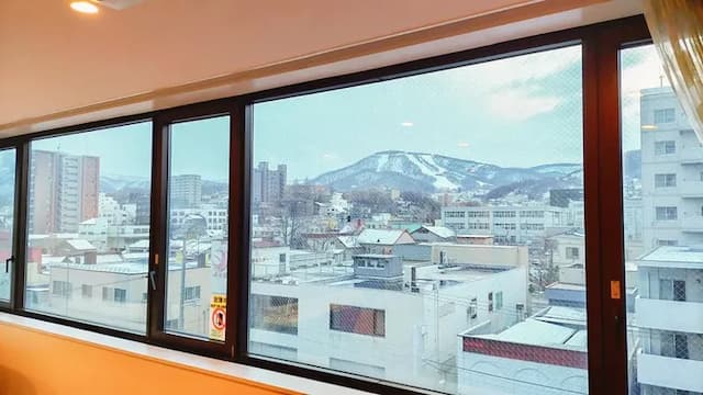 Ryo-an 4-1st floor charter ★ 5 minutes walk from Otaru station / up to 4 people Basic charge / Relax in the large living room. Ryoan-14