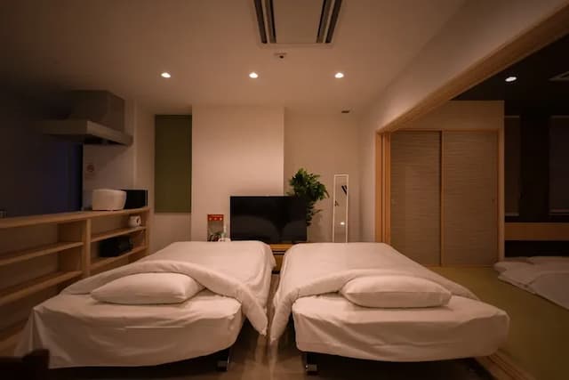Ryo-an 4-1st floor charter ★ 5 minutes walk from Otaru station / up to 4 people Basic charge / Relax in the large living room. Ryoan-5