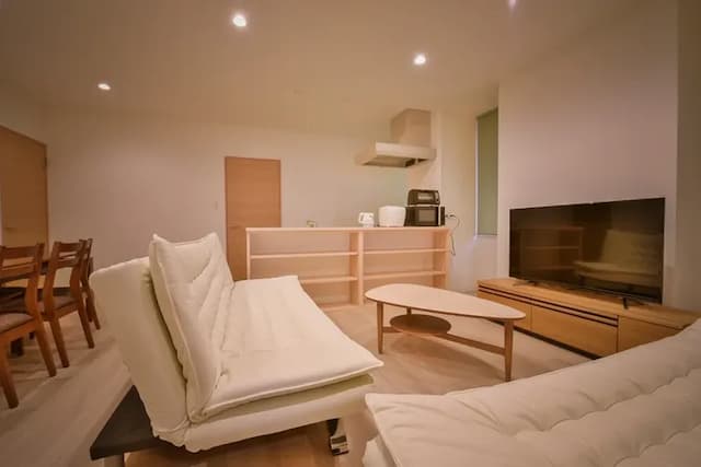 Ryo-an 4-1st floor charter ★ 5 minutes walk from Otaru station / up to 4 people Basic charge / Relax in the large living room. Ryoan-1