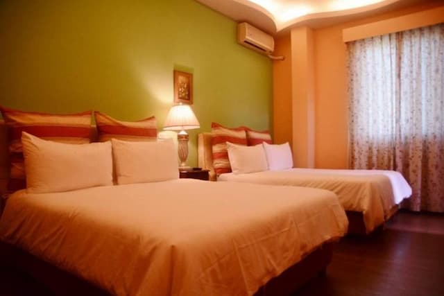 Champs Elysées Garden Homestay-Family Quadruple Room-1