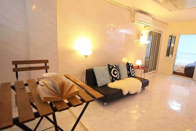 Chan &Suji IV(6 minutes walk to the train station)-7-11 People *This is a semi-underground room*-7