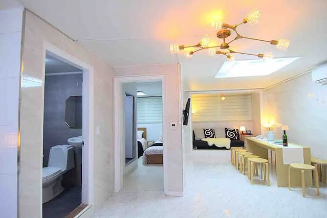 Chan &Suji IV(6 minutes walk to the train station)-7-11 People *This is a semi-underground room*-5