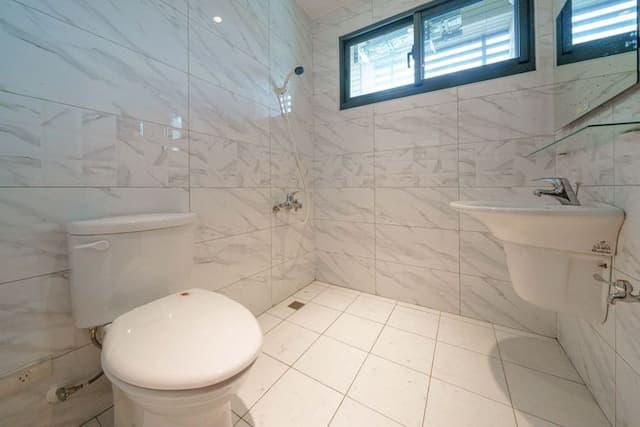 金朵民宿 | 房內溜滑梯、球池-仙履奇緣四人房-5