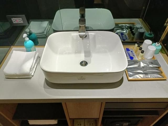 HOTEL LEISURE Kaohsiung-Deluxe Double Room-4