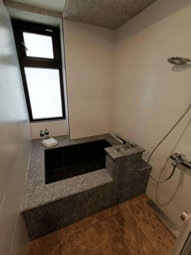 HOTEL LEISURE Kaohsiung-Family Quadruple Room-5