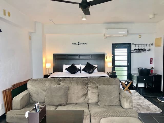 落ち着いた室内