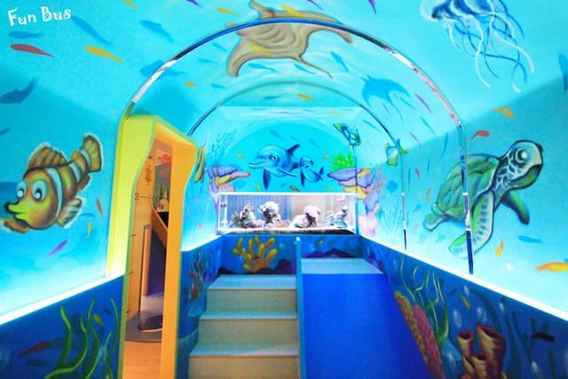 高雄FunBus溜滑梯親子民宿-徜徉海底房-1