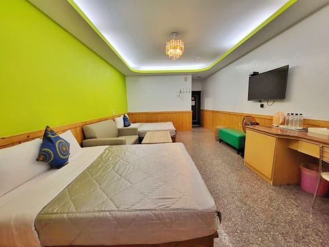 興吉旅店 | 室內公共空間自行車停放-山景四人房-7