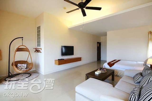 Summer Time Bed and Breakfast-2A double room with sea view-3