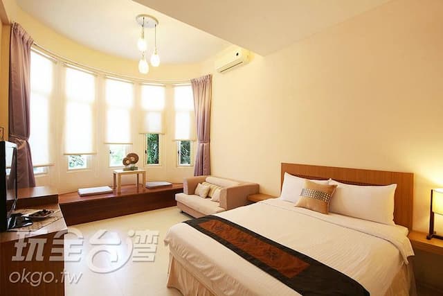 Summer Time Bed and Breakfast-2E exquisite double room-6