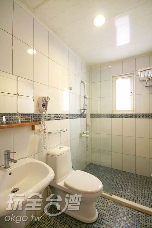 Summer Time Bed and Breakfast-2E exquisite double room-3