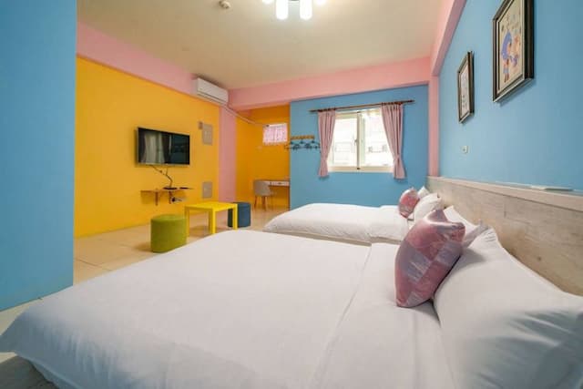 Hualien Baodong Colorful Nest B&B with slides, barbecue, singing, electric mahjong, near Dongdamen Night Market-6-person bungalow-7