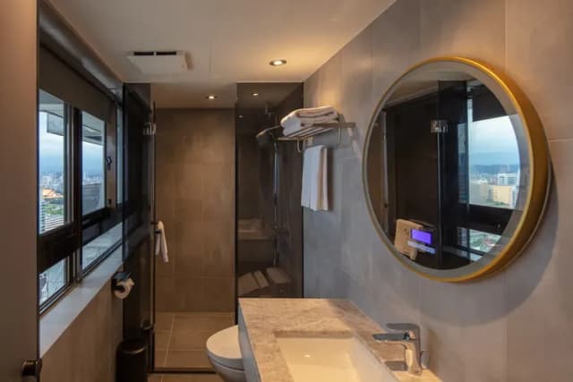 路徒Plus行旅-站前館|超寬敞兒童遊戲區、緊鄰台北車站-行政雙人房 | 遠眺台北101-5