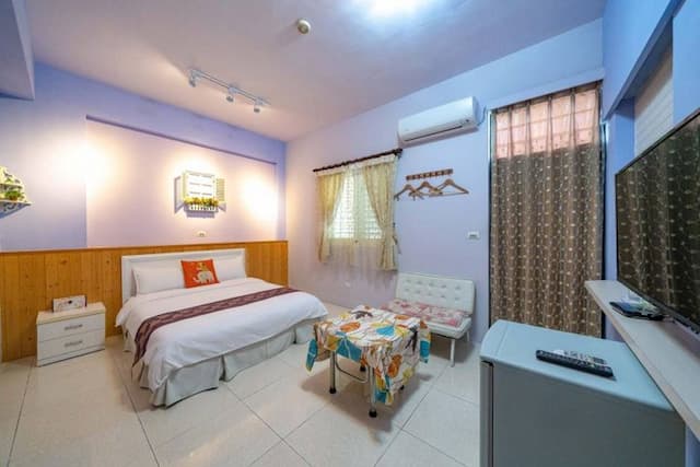 Hualien Baodong Colorful Nest B&B with slides, barbecue, singing, electric mahjong, near Dongdamen Night Market-10 people lease-1