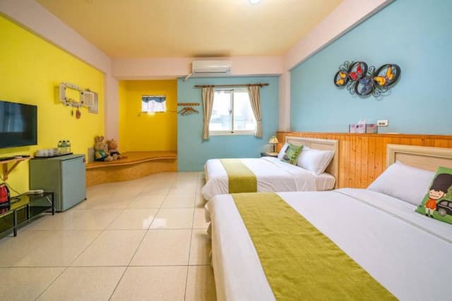 Hualien Baodong Colorful Nest B&B with slides, barbecue, singing, electric mahjong, near Dongdamen Night Market-12-person package-2
