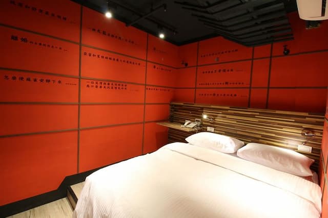 R10 Eco Hotel-Business A (Standard Double Room (windowless))-4