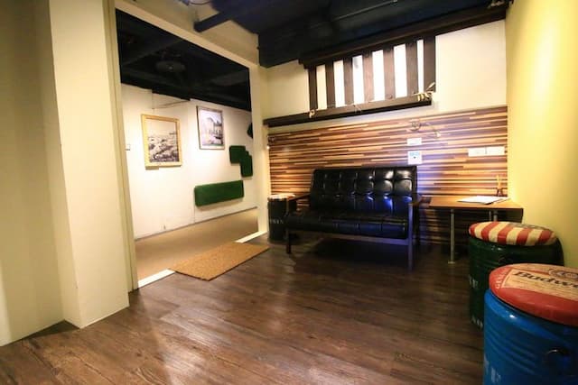 R10 Eco Hotel-Business C (Standard Double Room (windowless))-3