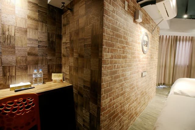 R10 Eco Hotel-Business D ( Standard Quad )-3