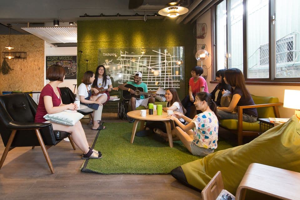 仲青行旅台南館|緊鄰海安路商圈、可選購背包房or套房房型-混合宿舍間的1張床位-4