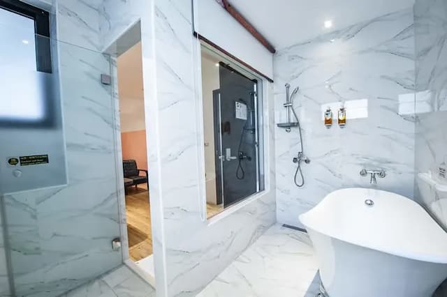 Here B&B-Deluxe Double Room-4