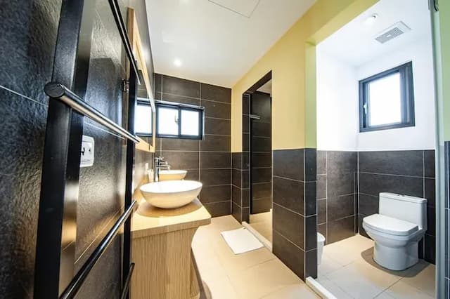 Here B&B-Quadruple room-5