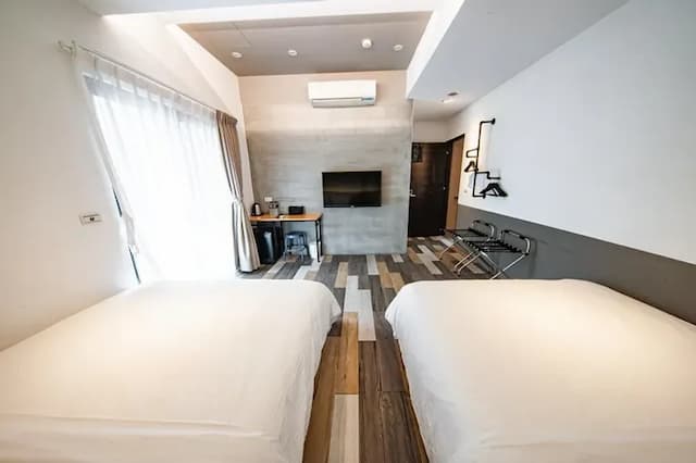 Here B&B-Quadruple room-3