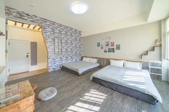 西港外婆家民宿|可選購溜滑梯房-紅磚倉庫|四人套房-2