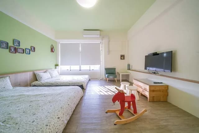 西港外婆家民宿|可選購溜滑梯房-綠光森林|四人套房-1