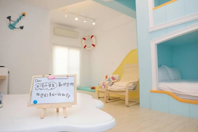 西港外婆家民宿|可選購溜滑梯房-航海家|六人套房-1