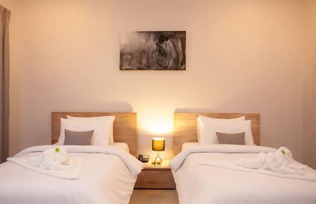 Lemonade Phuket Hotel-Lemon Deluxe Twin (2 single bed) -36sqm--3