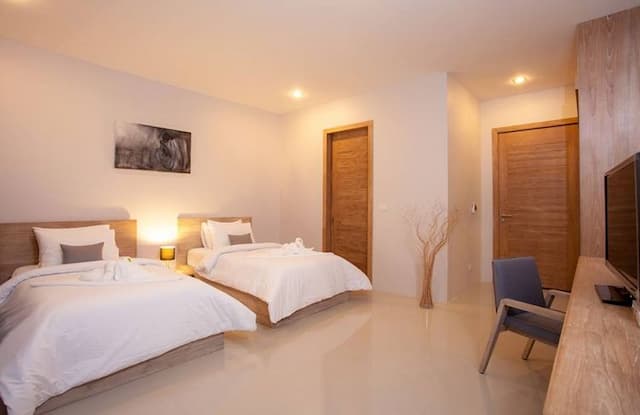 Lemonade Phuket Hotel-Lemon Deluxe Twin (2 single bed) -36sqm--1