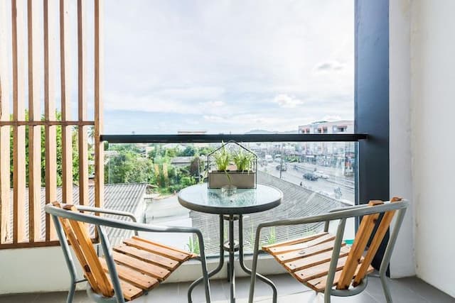 Lemonade Phuket Hotel-Lemon Suite King bed with living area -46sqm--8