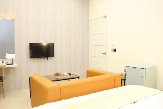 台南良辰暖居|鄰近神農街、設有溜滑梯房-標準雙人房-A02-3