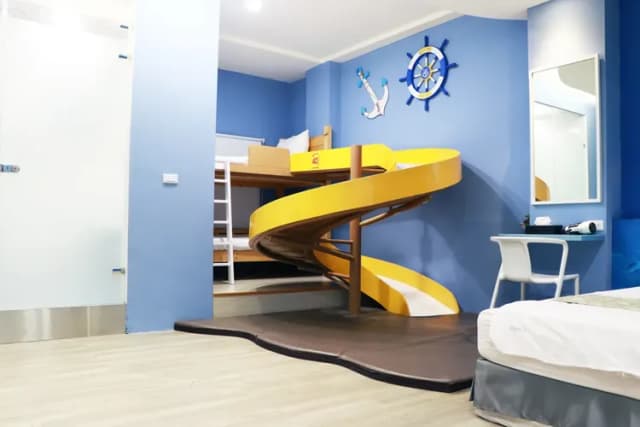 台南良辰暖居|鄰近神農街、設有溜滑梯房-家庭房-B02-1