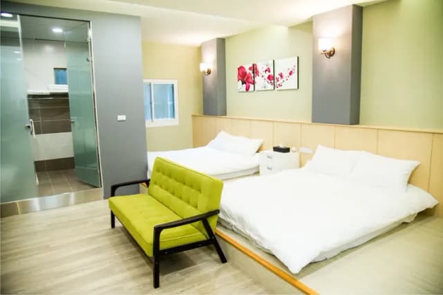 台南良辰暖居|鄰近神農街、設有溜滑梯房-高級家庭房-C02-1