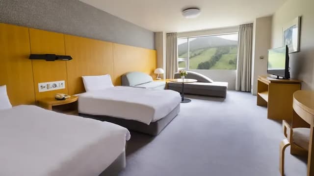 ANA全日空皇冠渡假飯店 安比高原|機場接駁 (需預約)/近安比高原滑雪場-行政雙床房【不挑房】-1