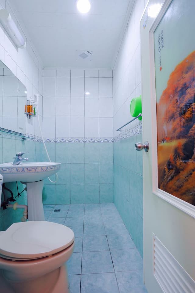 興吉旅店 | 室內公共空間自行車停放-標準二人房-10