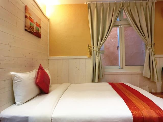 興吉旅店 | 室內公共空間自行車停放-精緻二人房-4