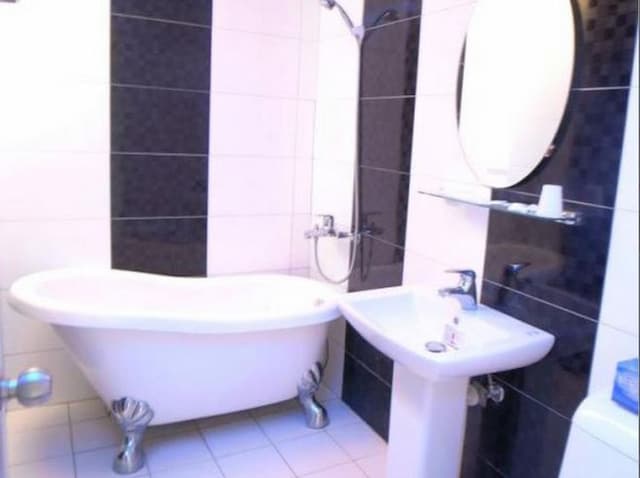 興吉旅店 | 室內公共空間自行車停放-山景VIP二人房-3