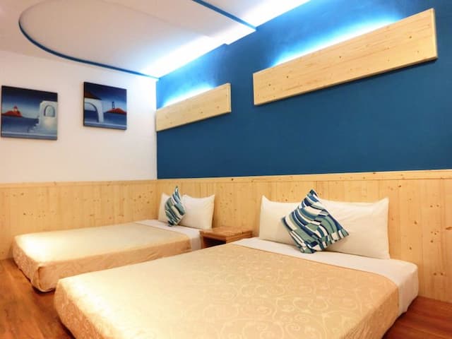 興吉旅店 | 室內公共空間自行車停放-本舘四人房-10